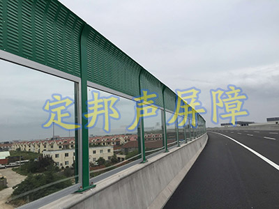 青島青龍高速聲屏障工程
